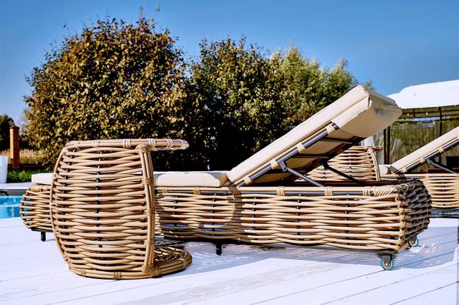 MOKKA МАЙОРКА / MAJORCA боковой столик, цвет соломенный MOKKA МАЙОРКА / MAJORCA боковой столик, цвет соломенный