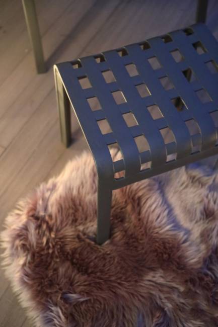 Табурет пластиковый Poggio антрацит 490х415х440 мм