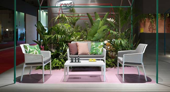 Диван пластиковый Net Bench белый 1160х700х860 мм Диван пластиковый Net Bench белый 1160х700х860 мм